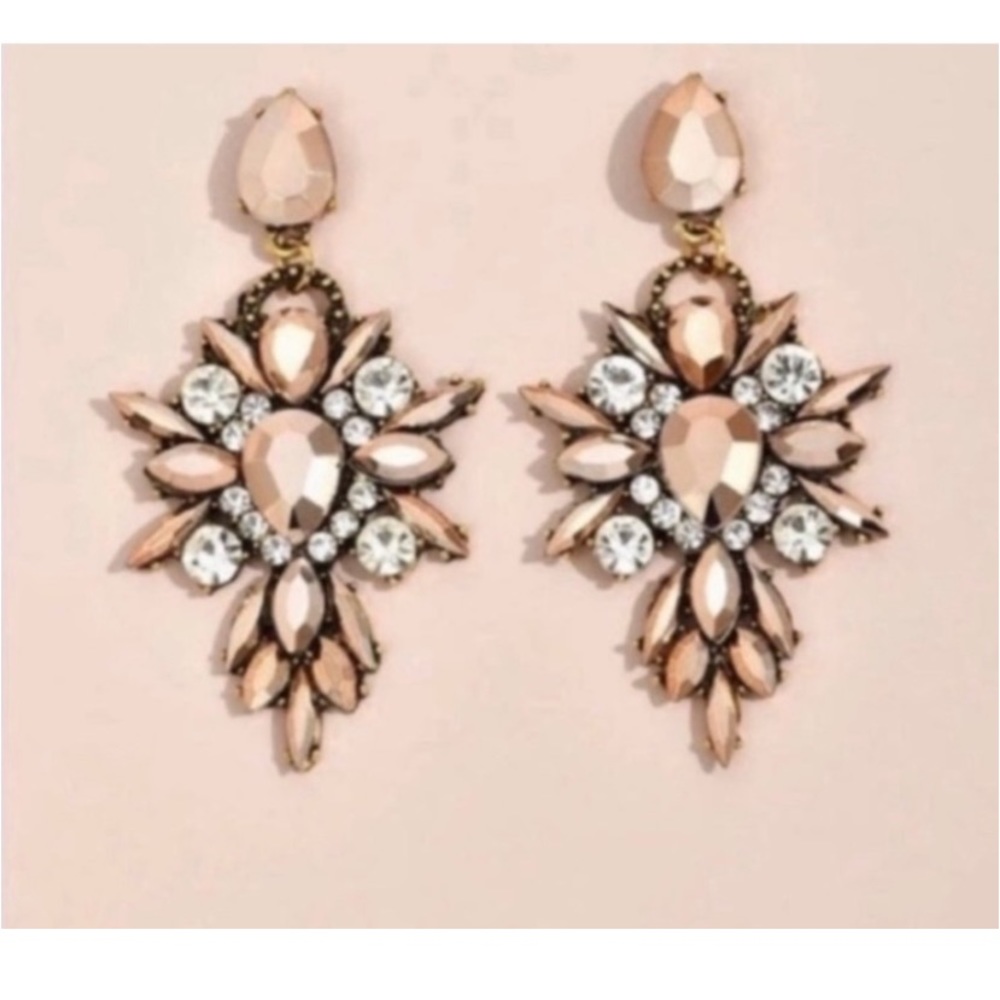 PLUS WRAP SILK DRESS & RHINESTONE EARRINGS SET - Picture 4 of 8